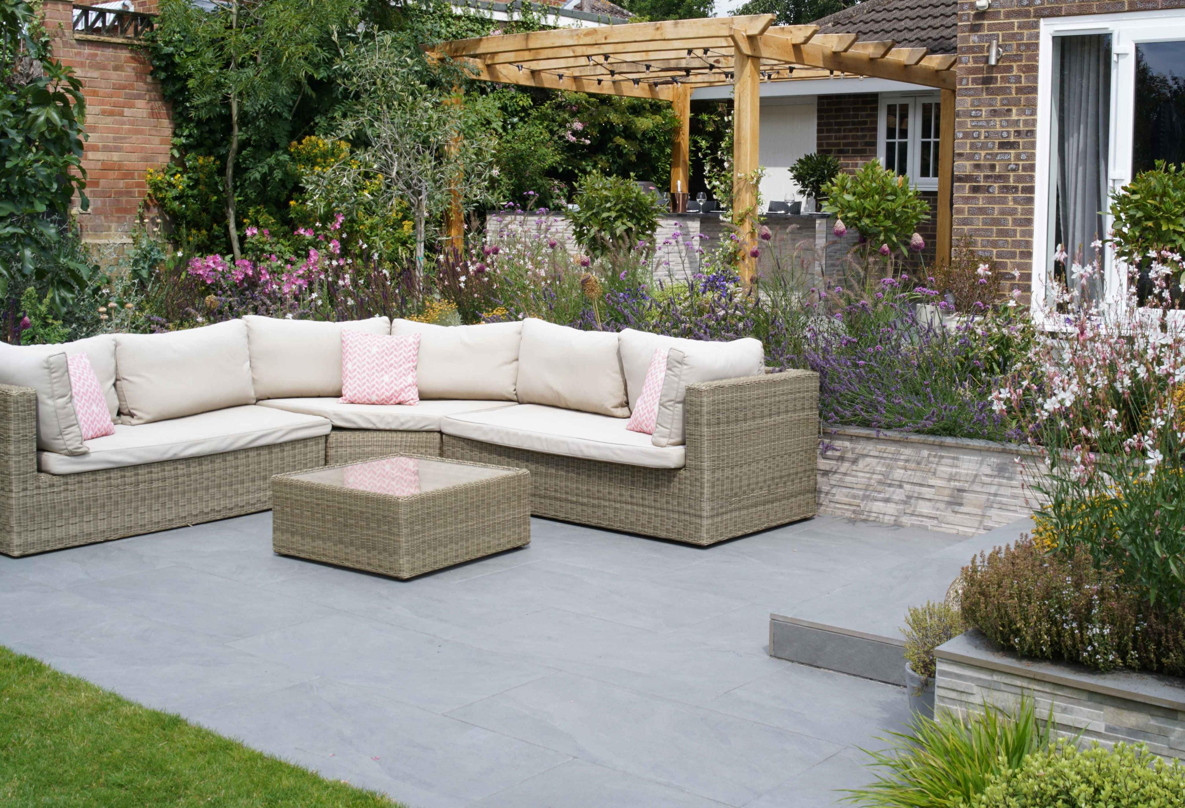 PORCELAIN PAVING RANGE
